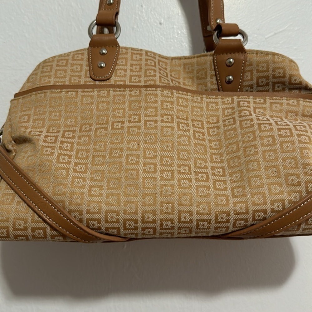 Handbag - Picture 2 of 4